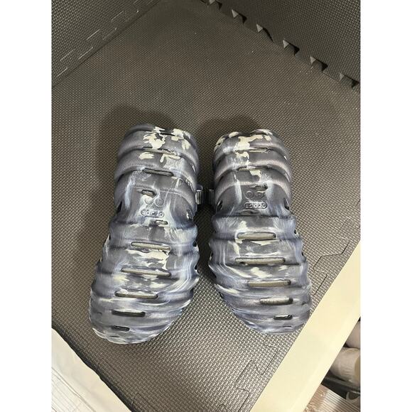 CROCS Unisex Echo Black White BLUE Gray Marbled Super‎ Comfy Clog Shoes 9 Womens - Picture 5 of 7